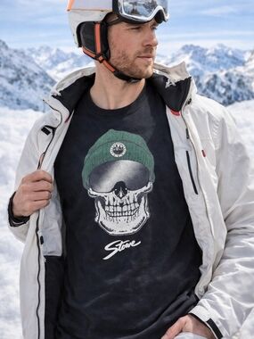Black Stowe Vermont Ski Resort Skull Graphic T Shirt M Snowboard Souvenir